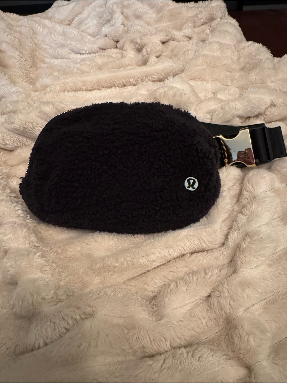 lululemon Everywhere Fleece Belt Bag 1L Black Sherpa Gold Hardware Discontinued